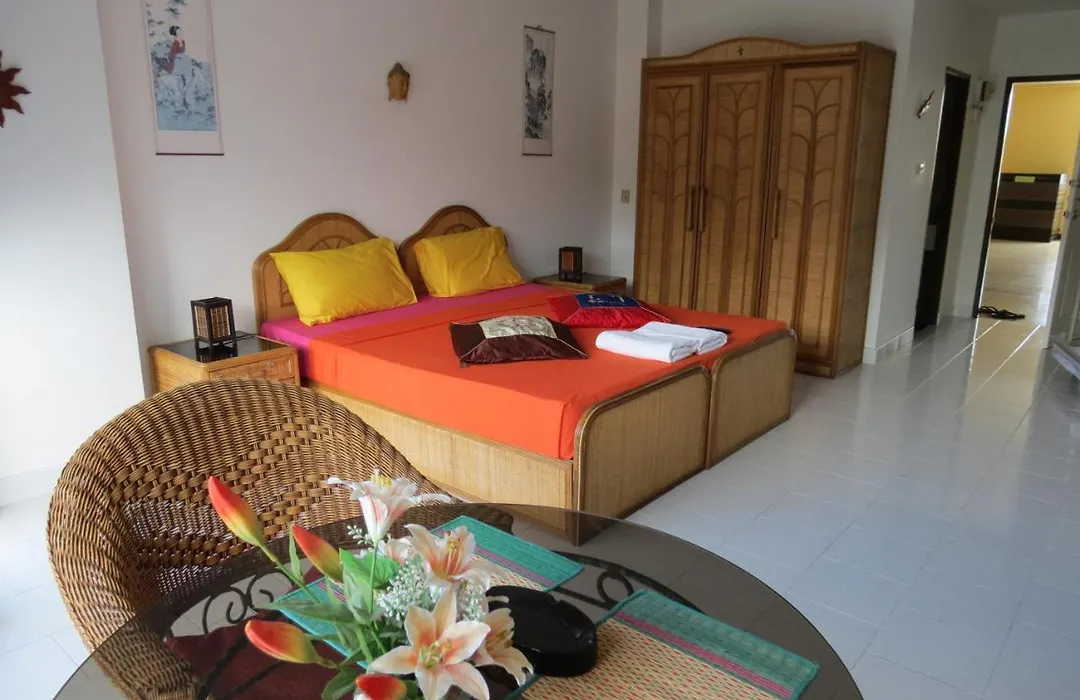 B&B View Talay 1B By Franco Jontiem-1